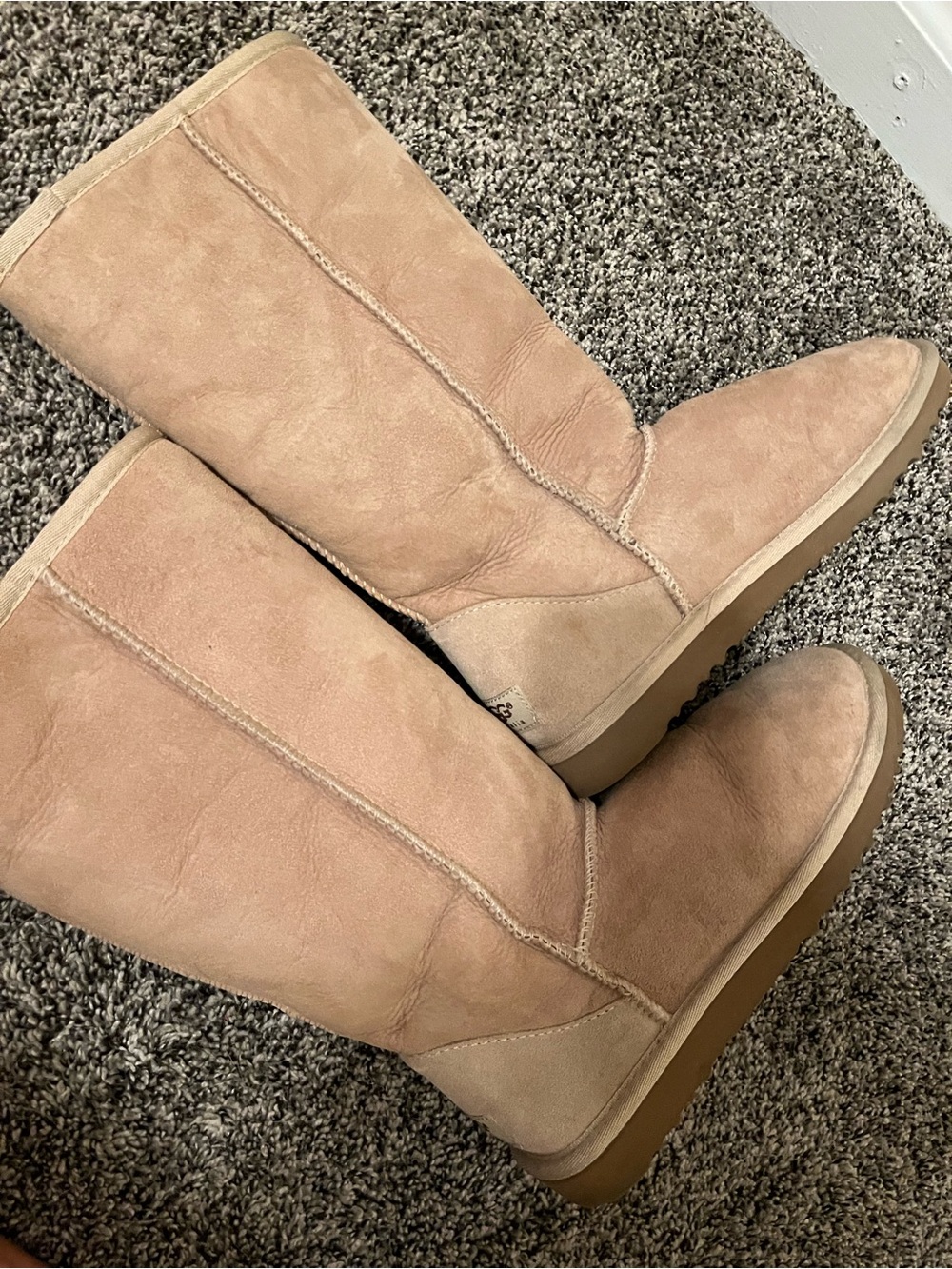 Ugg boots. #8 - Picture 3 of 6
